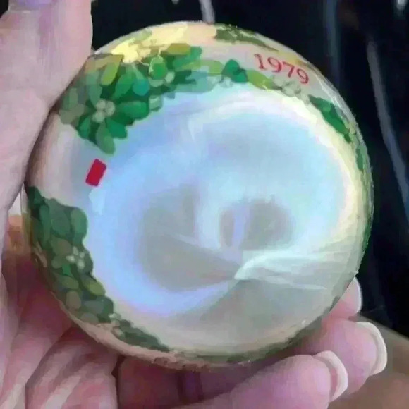 1979'christmas ornament Elfves  - Picture 3 of 4